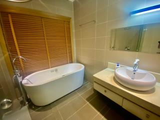 Erik Private Room With Balcony - 5