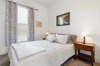 White Lotus - Minutes to Downtown home - 1