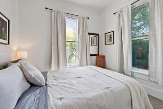 White Lotus - Minutes to Downtown home - 3