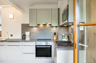 Living Apart Anita - 1