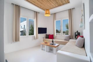Helmos Family Studio - 0