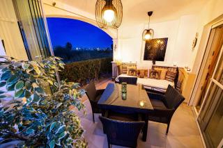 Townhouse overlooking golf course - 1