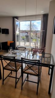 Modern I Citynah I 3 Personen I - 3