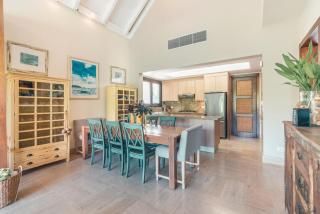 Family Retreat 3-Bedroom Apartment near Beach - 3