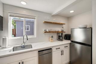 Cozy Casita - Minutes to Autzen & Downtown home - 1