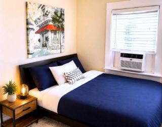 CasaViva Breeze - 2BR with Sunset Views, Firepit & Backyard - Walk to Fun & Eats in North Park & Hillcrest, 5 Min to Gaslamp - 6