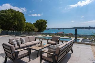 Beachfront Villa Luminara - 6