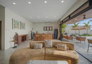 Tranquil coastal comfort "Villa Seresa Beachfront" - 2