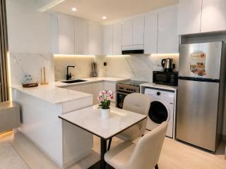 RBE Vacation Homes-Enjoy Marina View- Binghatti Corner - 3