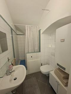 Ortskai Living Historisches Gewölbe am Wasser - 2