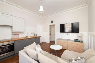 Stylish West End 1-Bed - Prime Location - 4