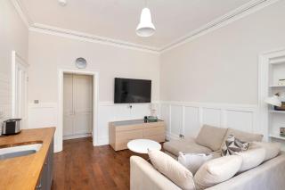 Stylish West End 1-Bed - Prime Location - 7
