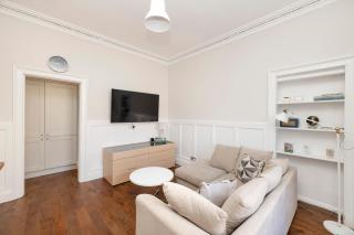 Stylish West End 1-Bed - Prime Location - 8