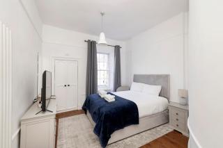 Stylish West End 1-Bed - Prime Location - 9