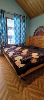 Lee Garden Himalayan Wooden Cottage Kasol - 5
