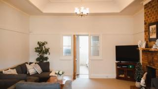 Riverfront Retreat Sussex House Park - 3