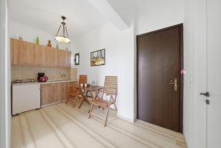 Alexandra Apartment 1 - 9