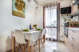 Bijou Holiday Home - 4