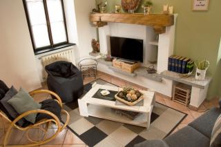 Tinas yellow home - 4