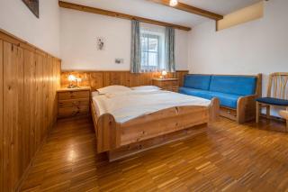 Lindenhof Apt 7 - 4