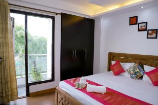 Divine India Service Apartment Near Max Hospital E-69 - 4