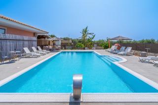 Villa Luana con piscina - 9