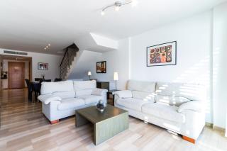 Duplex La Nau By homevillas360 - 2