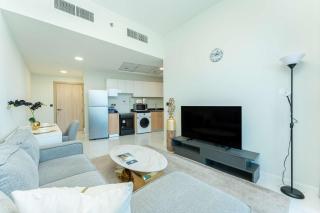 PVH - Alexis Tower - Modern 1BR - Near Dubai Metro - 8