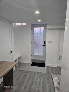 Stylish Modern Suite World Cup Ready - 3