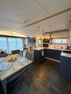 Lakeland 3 Bed, Deluxe Caravan Sleeps 8 - 9