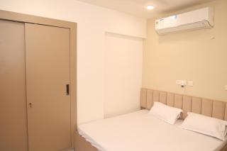 Spacious 3BHK with 3 Balconies Near Hyatt Regency Jaipur - 6