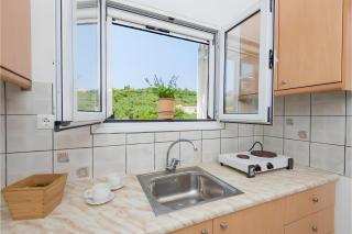 Tamar Apartments, Alikanas - 3