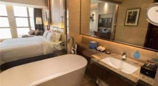 Clear Lake Hotel - 3