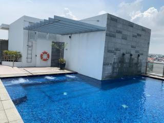 Sky Terrace w 2 rooms, kitchen, alfresco mini garden terrace pool near MRT - 8