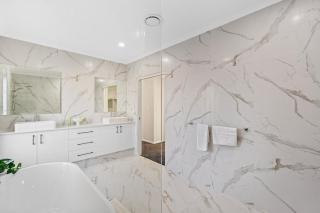 Art Residence - Luxury Coastal Stay in Hillarys - 1