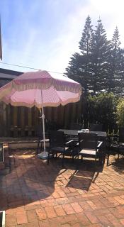 Seaside cozy cottage, 300m walk across the reserve to the beach - 7