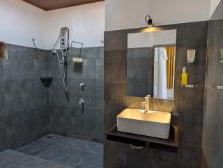 Randiwa Homestay - 8