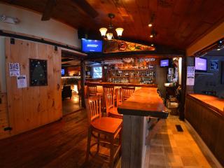 Hyde Away Inn - 5
