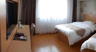 GreenTree Inn Anqing Qianshan County Sunshine City Express Hotel - 3