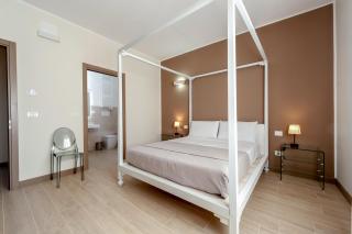 Victoria's Home Lecce - 4