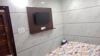 Happy inn near Laxmi nagar - 8