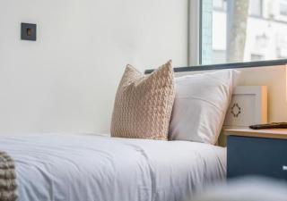 11 En-Suite Rooms in Manchester - Group Stays - Contractors - 3