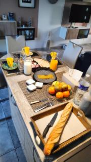 Charmante chambre 2 personnes petit déjeuner compris - 7