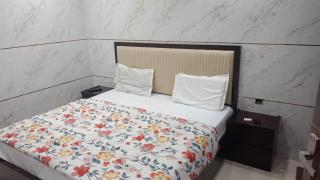Happy inn near Laxmi nagar - 5
