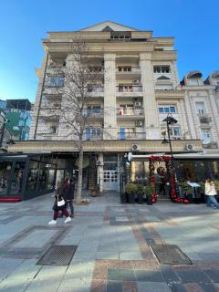 Skopje City Square View Apartment on Macedonia St - 0