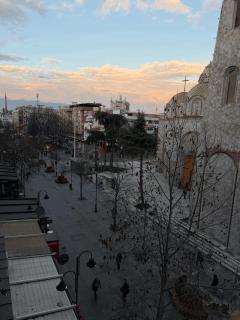 Skopje City Square View Apartment on Macedonia St - 4