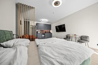 AC 1,5-room apartment with balcony, Metropolis - 4