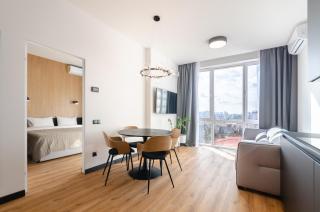 7-180 Yaroslaviv Grad, Bulvarno Kudriavska 17, Kyiv centre, Golden Gate metro nearby, fantastic city view, 15 kW backup power, Petrovdom Apartment - 1