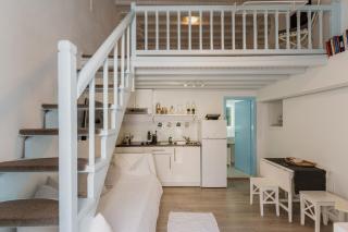 5-Bed Stylish Maisonette - 3