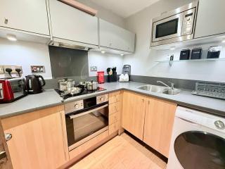 Central 2-Bed Birmingham near New Street - 8